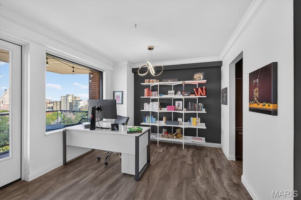Executive House - Residential