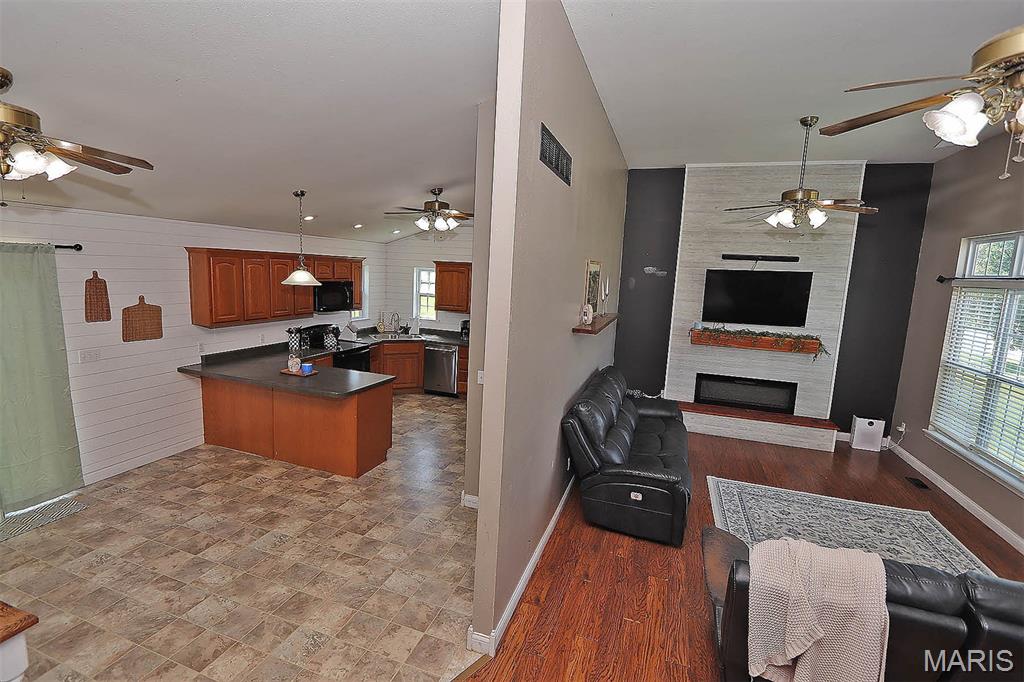 Hunter Rdg Ph 6 - Residential