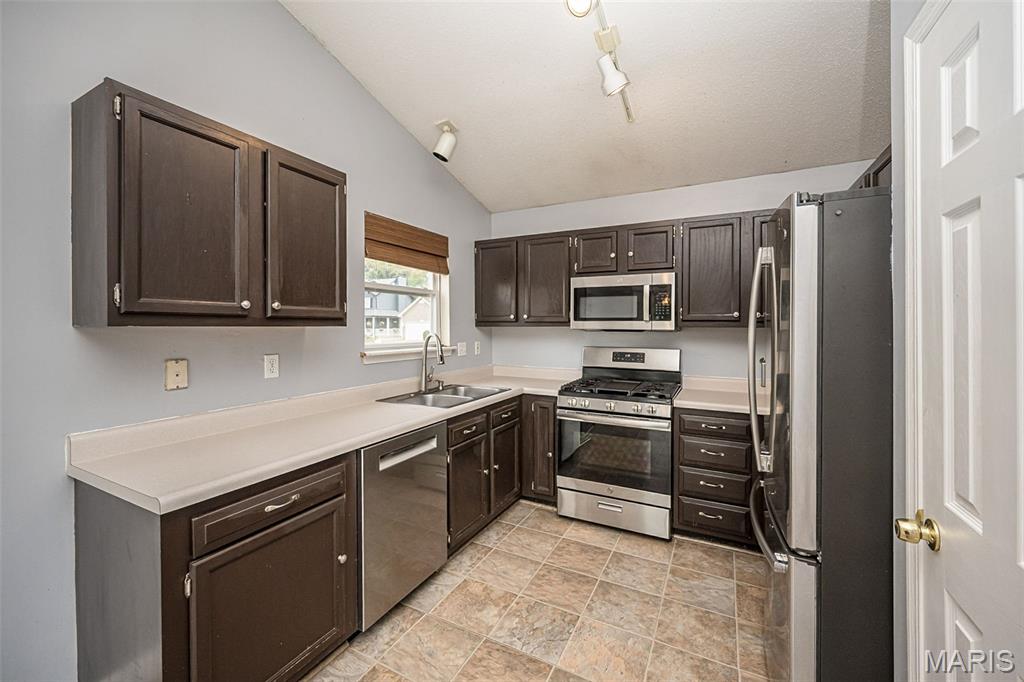 Valley Oaks East - Residential
