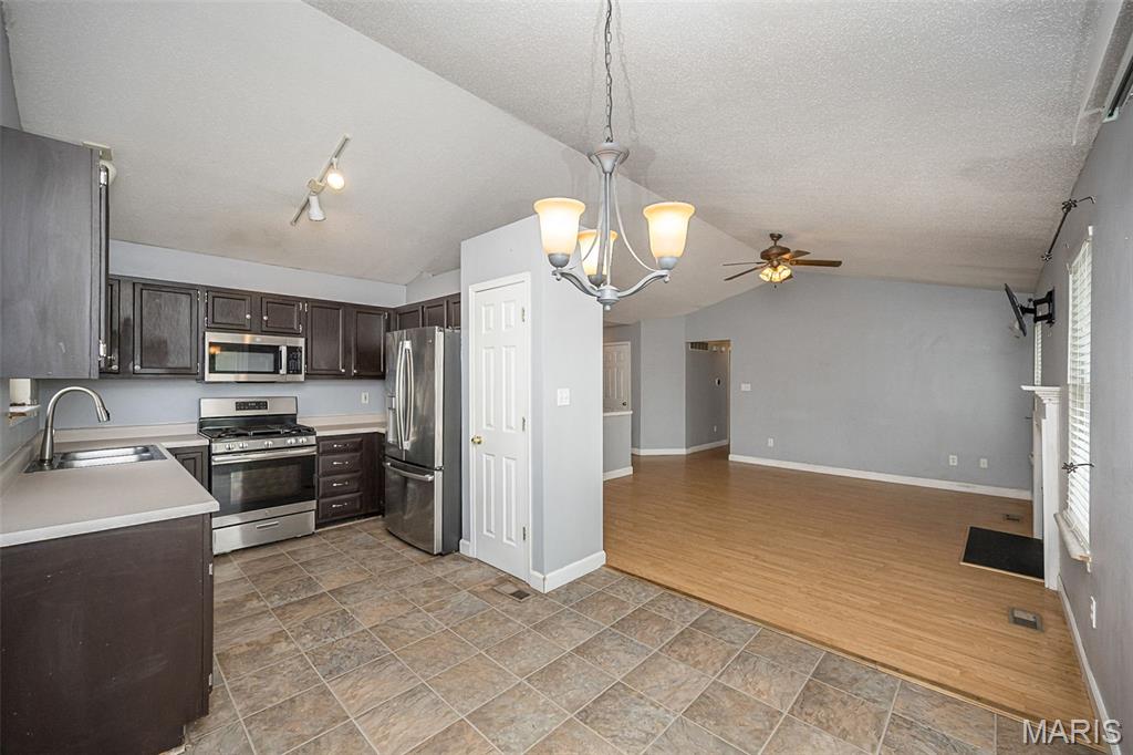 Valley Oaks East - Residential