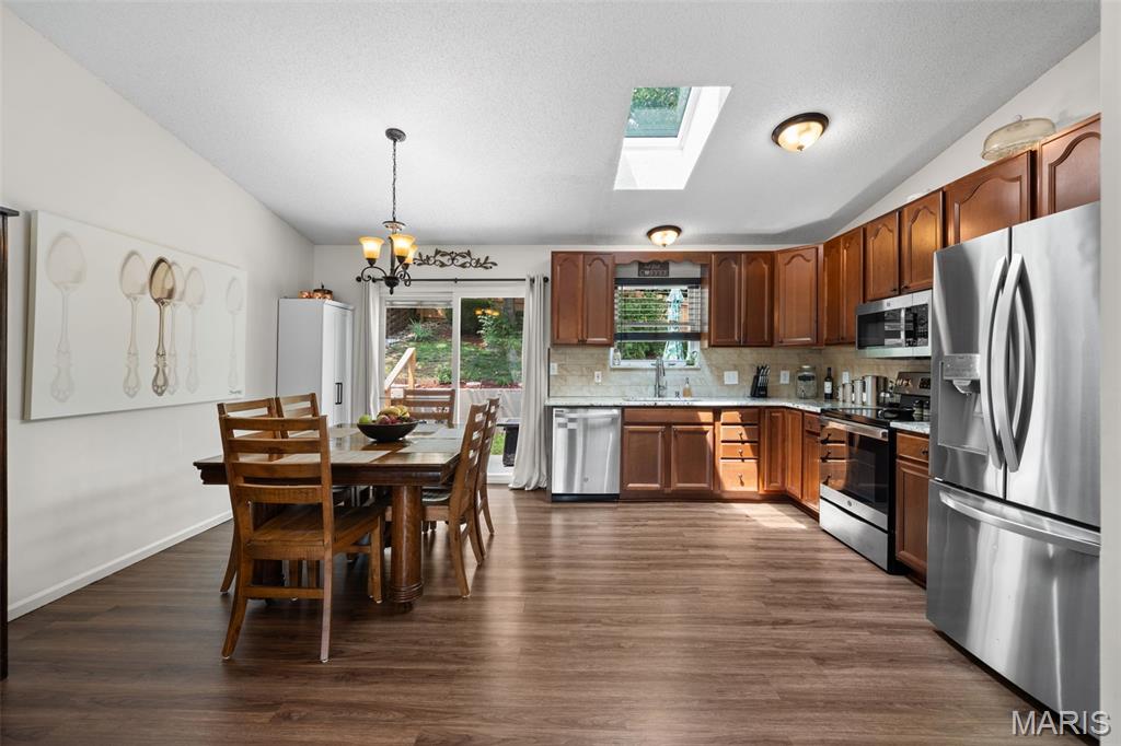 Country Cottage Estates - Residential
