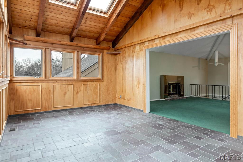 Country Lane Woods Ii 5 - Residential