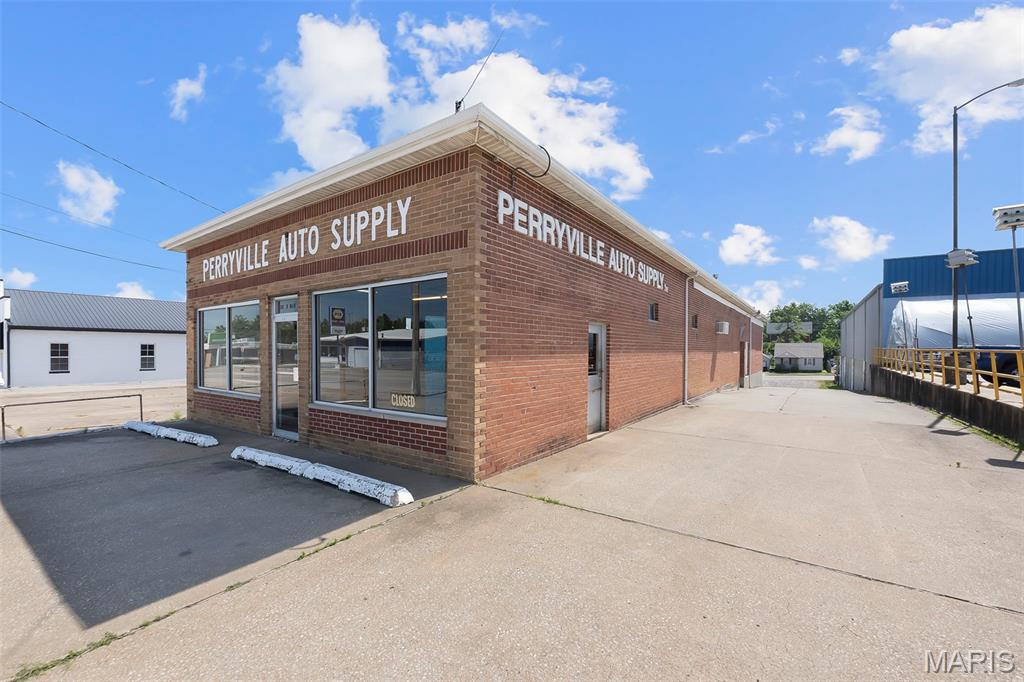 none - Commercial Sale