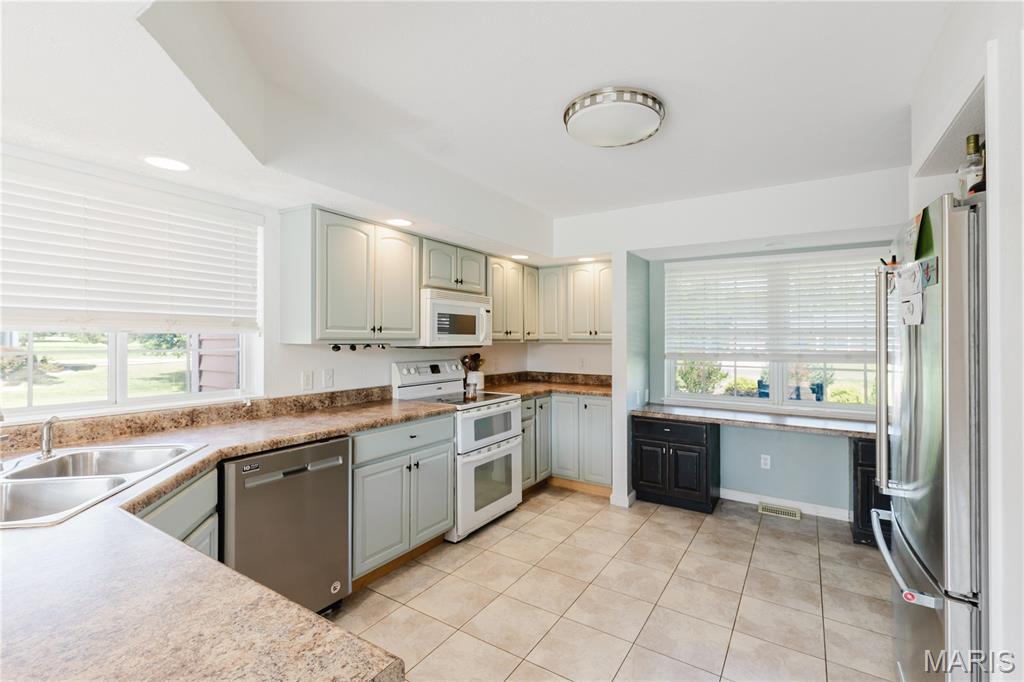 S14 T3S R3W LOT #42 2ND SUB - Residential