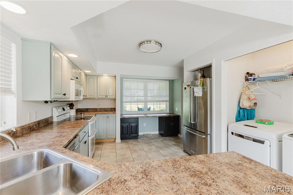 S14 T3S R3W LOT #42 2ND SUB - Residential