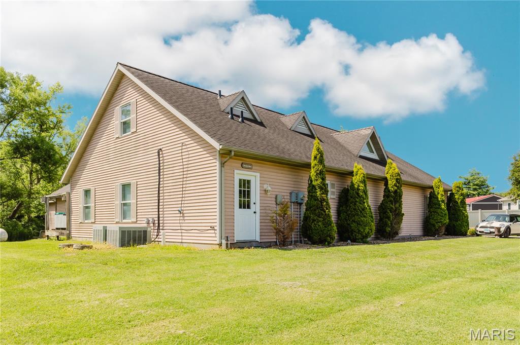 S14 T3S R3W LOT #42 2ND SUB - Residential