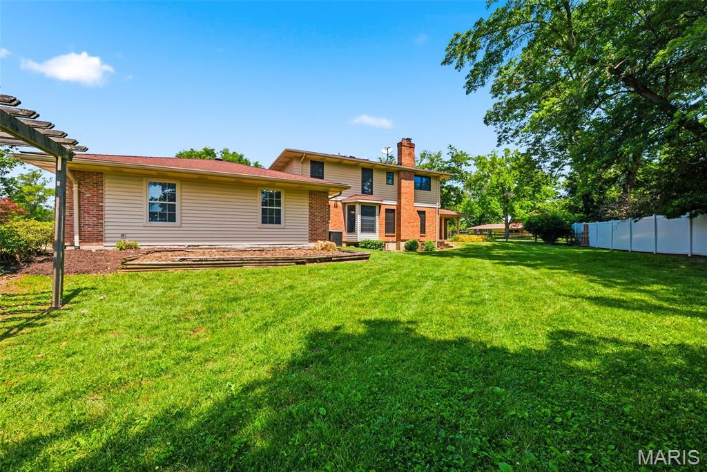 Ladue Trails Sec Of The Village Of - Residential