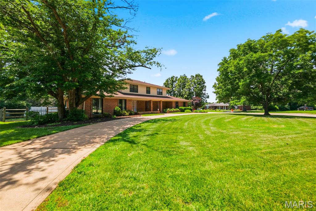 Ladue Trails Sec Of The Village Of - Residential