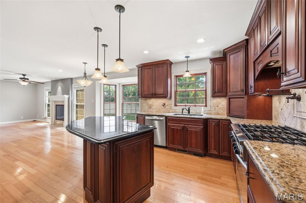 Ladue Trails Sec Of The Village Of - Residential
