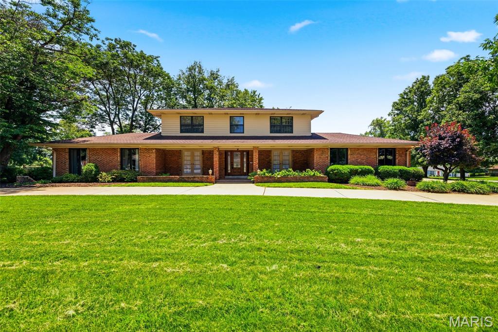 Ladue Trails Sec Of The Village Of - Residential