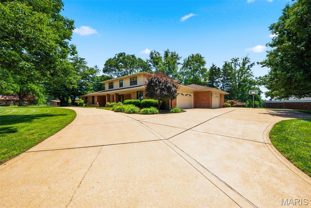 Ladue Trails Sec Of The Village Of - Residential