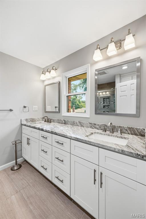 Ladue Trails Sec Of The Village Of - Residential