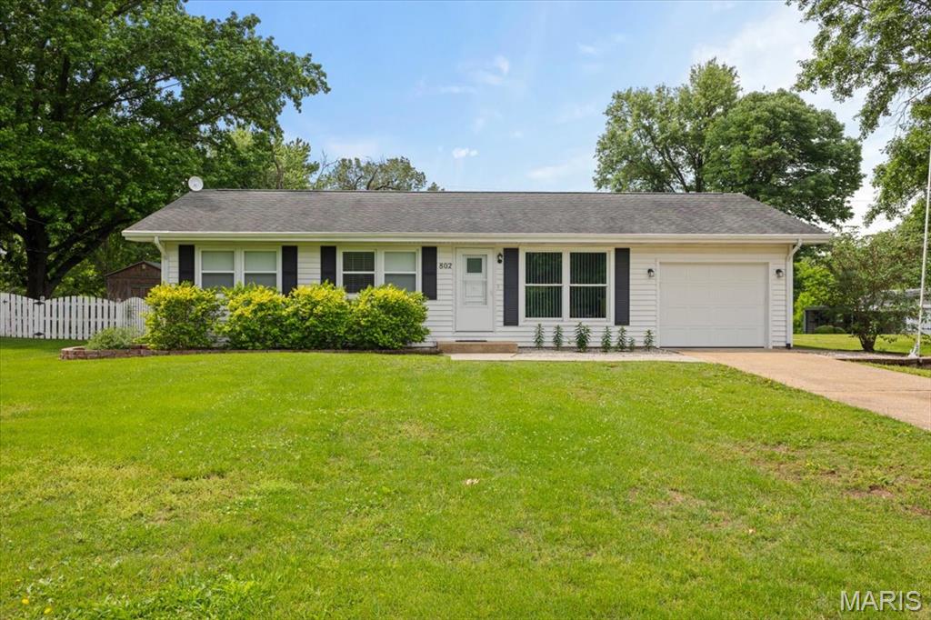 Charming 3 bed, 1 bath in the heart of evansville.