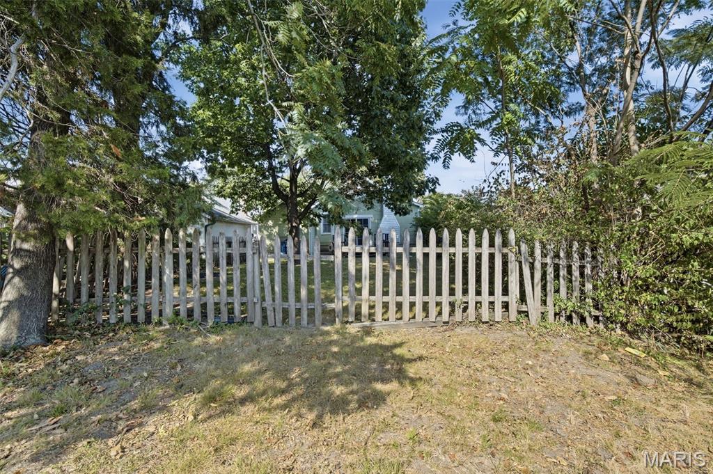 City/Stcharles - Residential