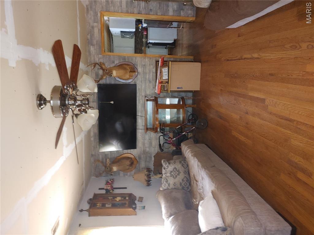 Murdock Crumb Sub - Residential