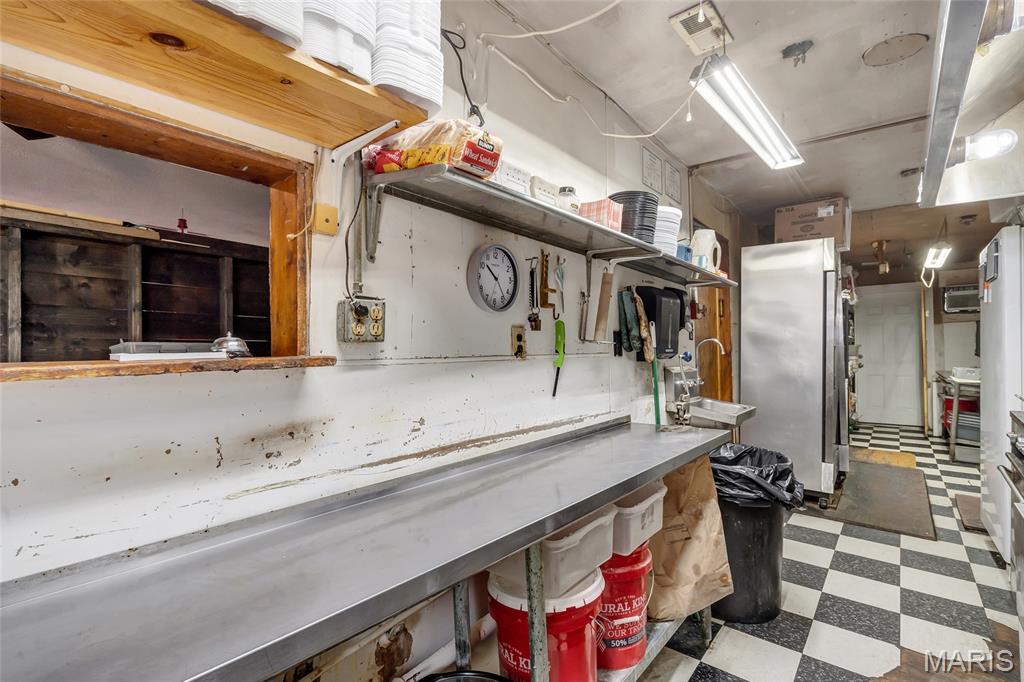 Old Town - Commercial Sale