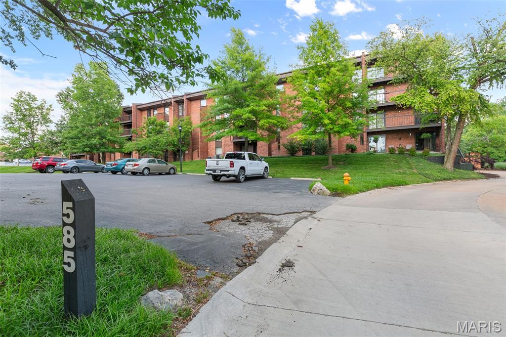 Coeur De Royale Condo Ph Iii - Residential