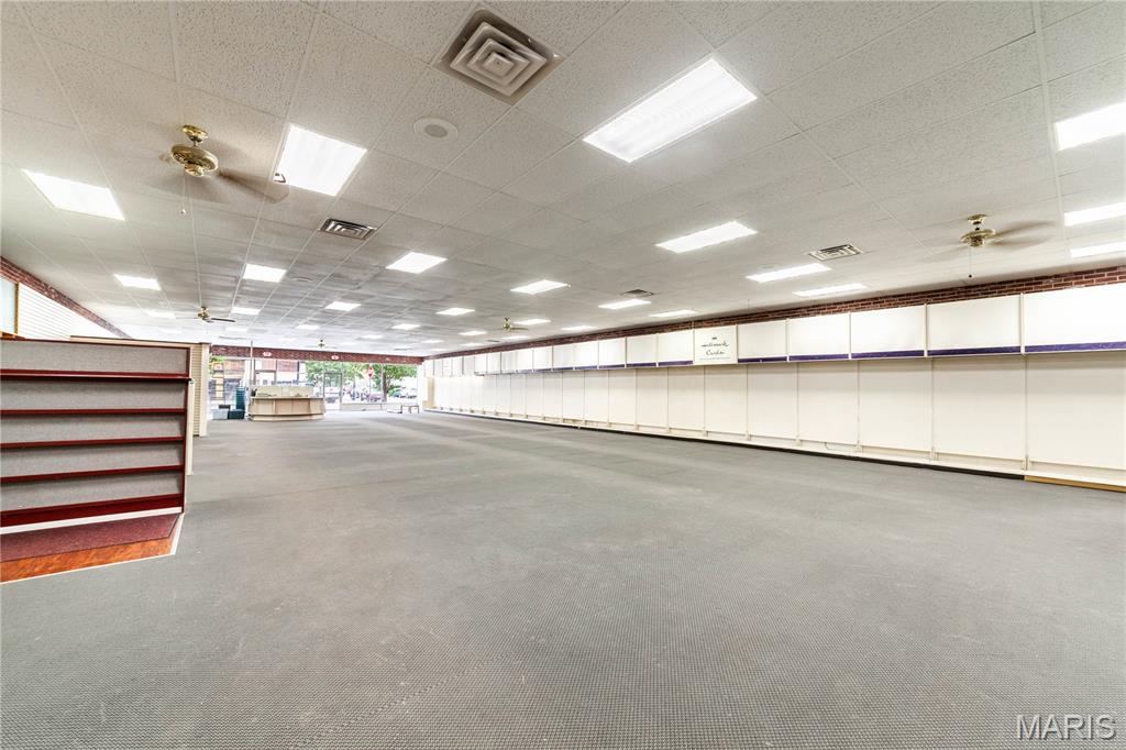 Moberly - Commercial Sale