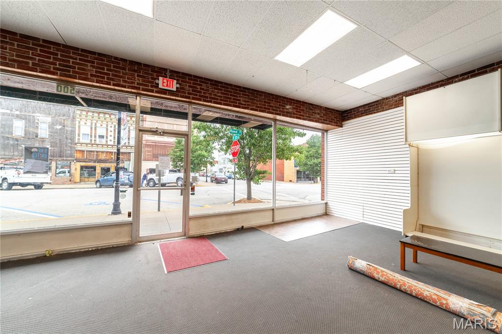 Moberly - Commercial Sale