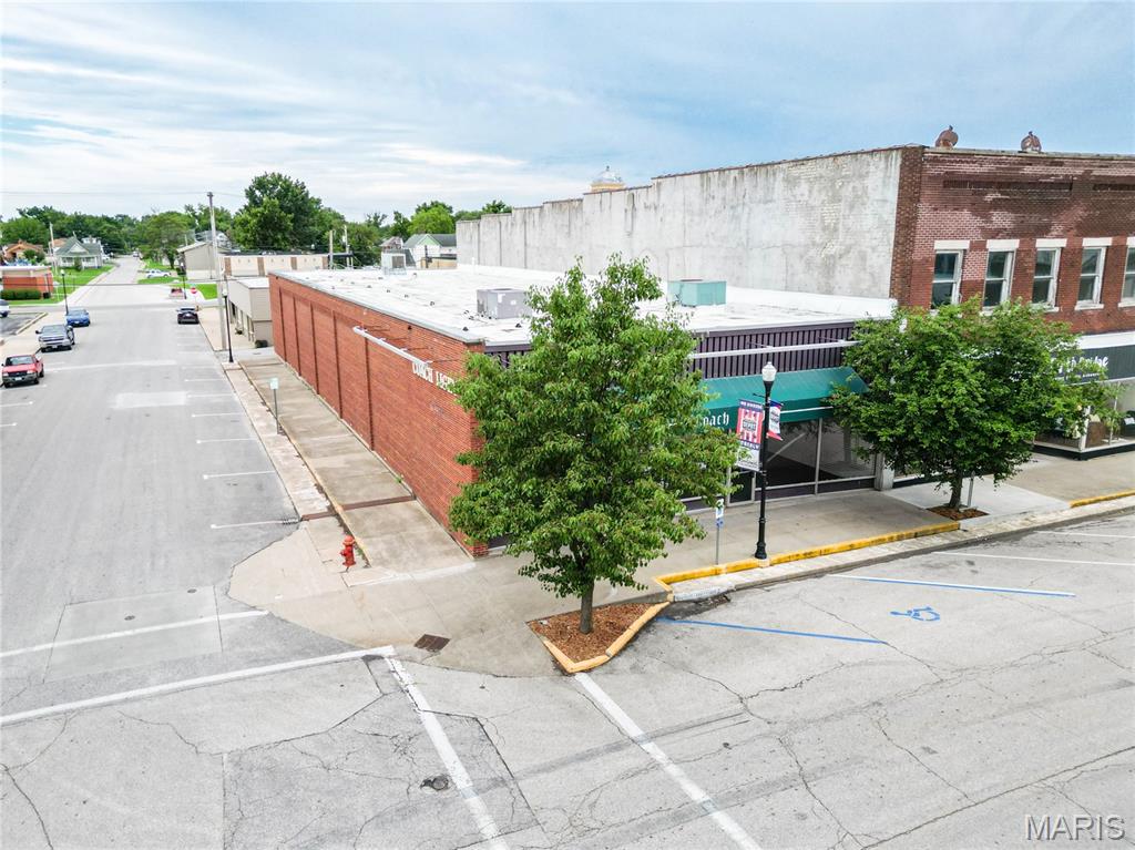 Moberly - Commercial Sale
