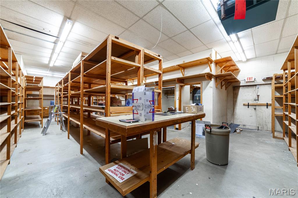 Moberly - Commercial Sale