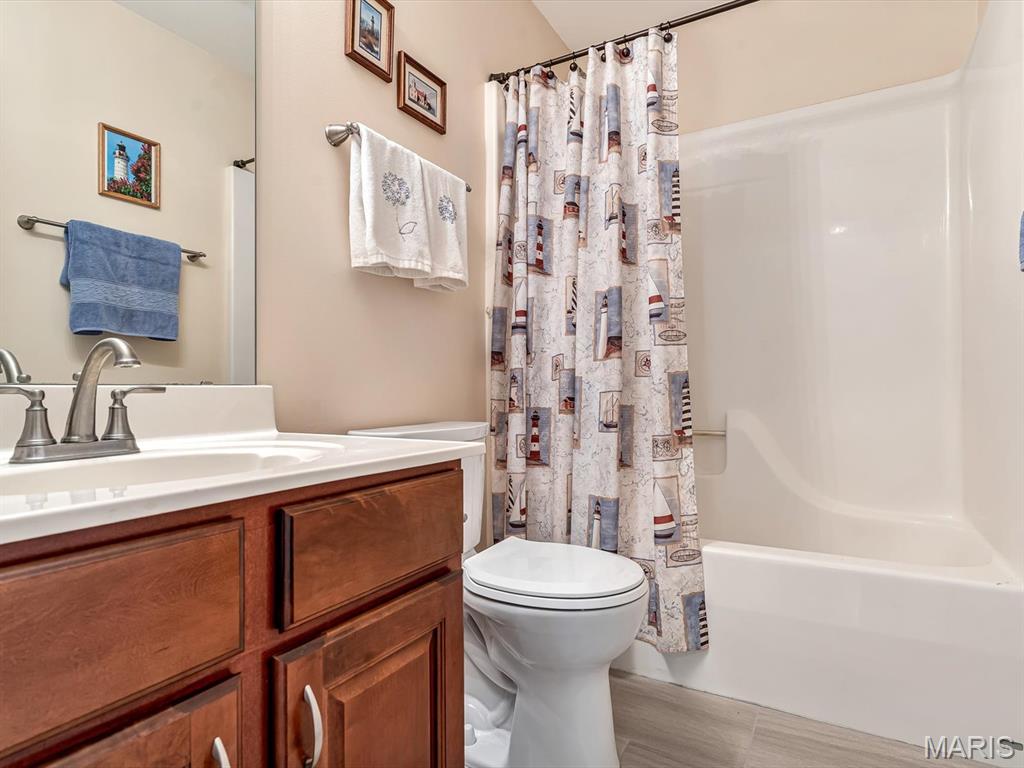 Country Club Manors - Residential
