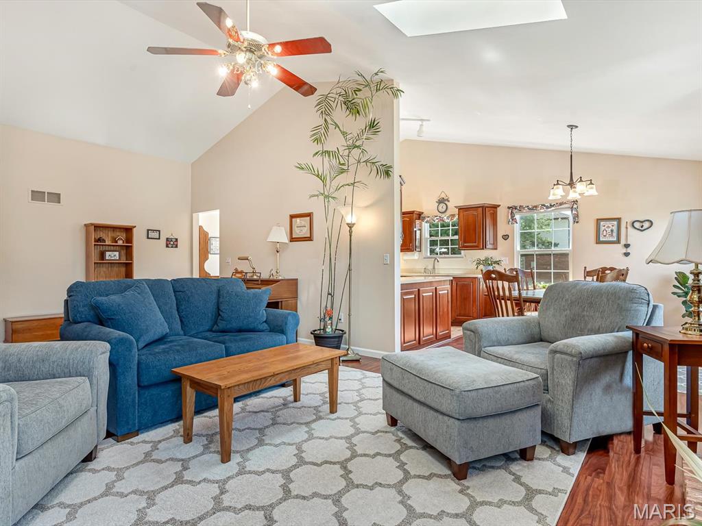 Country Club Manors - Residential