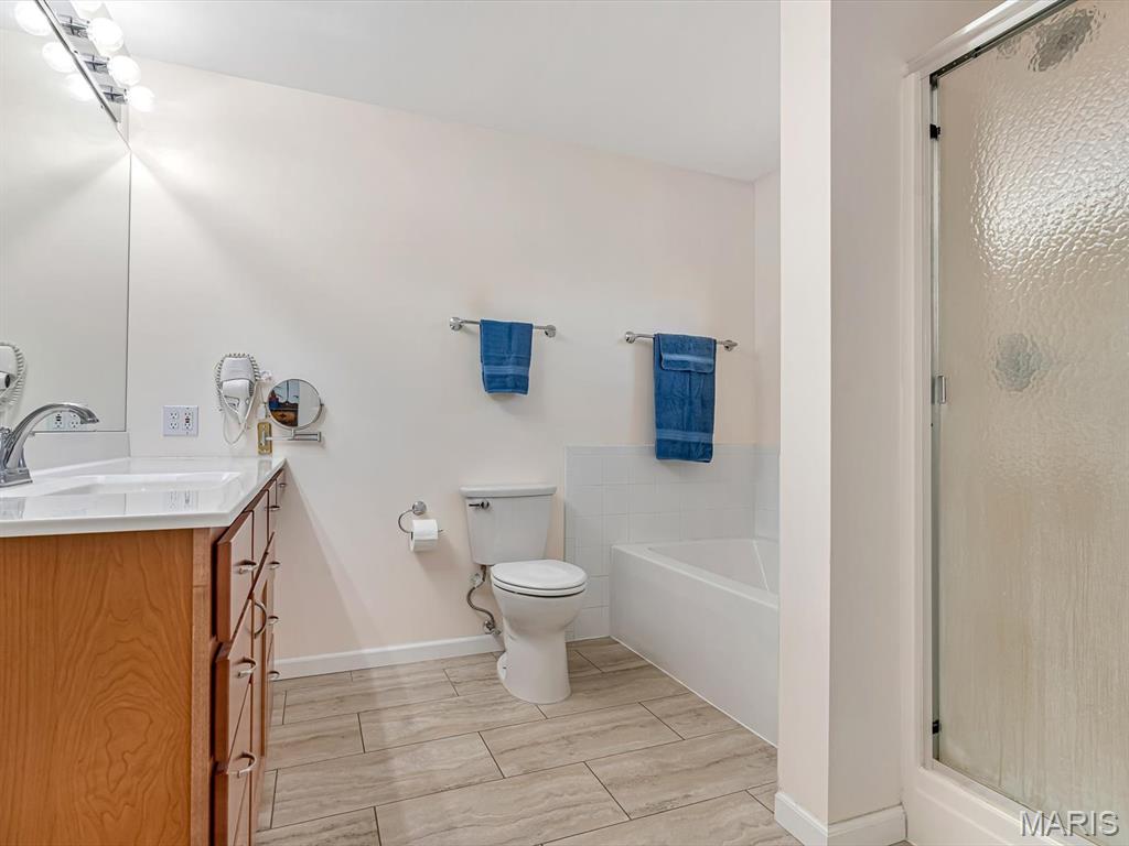 Country Club Manors - Residential