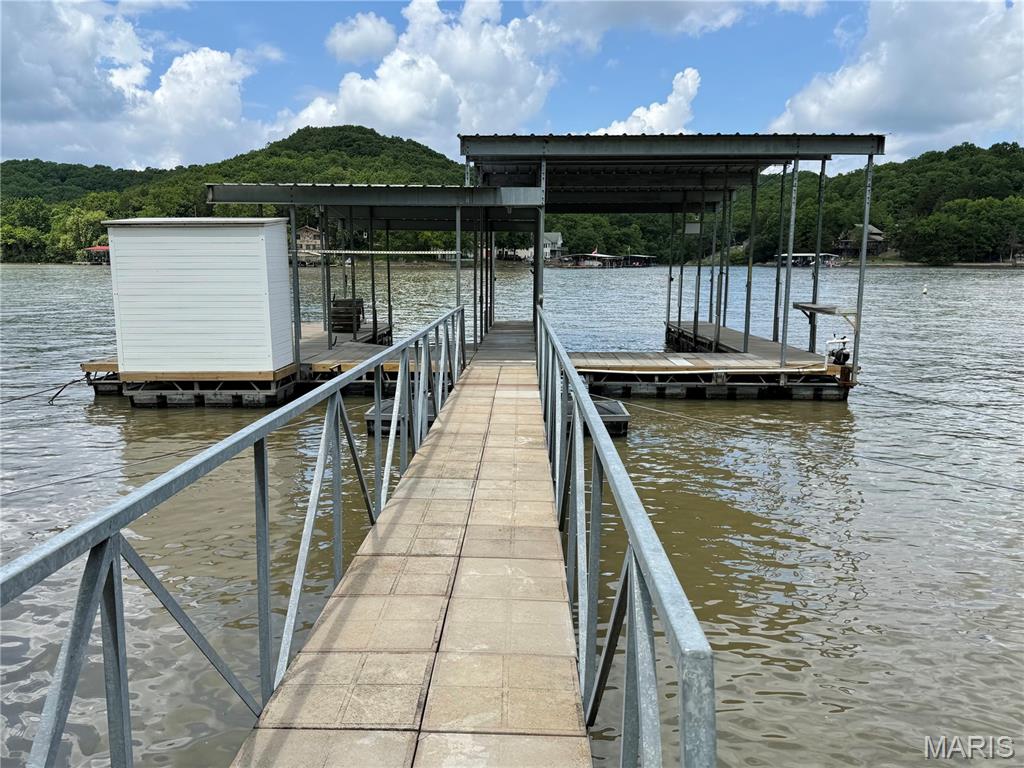 Aarons Point - Residential