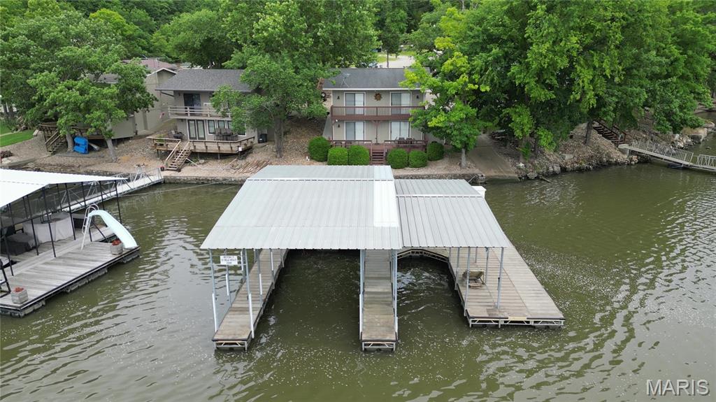 Aarons Point - Residential