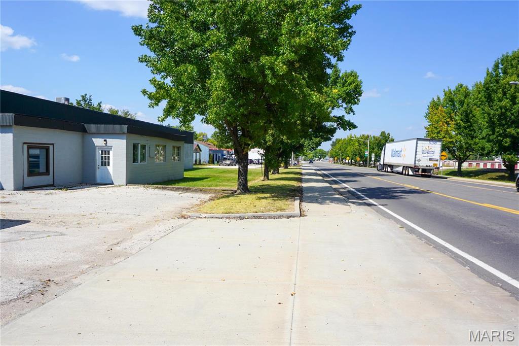 Krulik Sub - Commercial Sale
