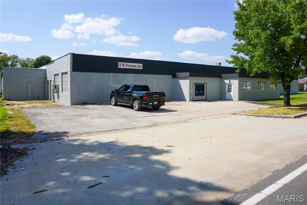 Krulik Sub - Commercial Sale