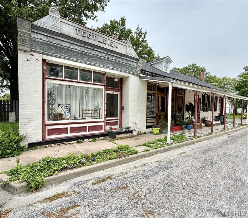 NOT IN A SUBDIVISION - Residential Lease