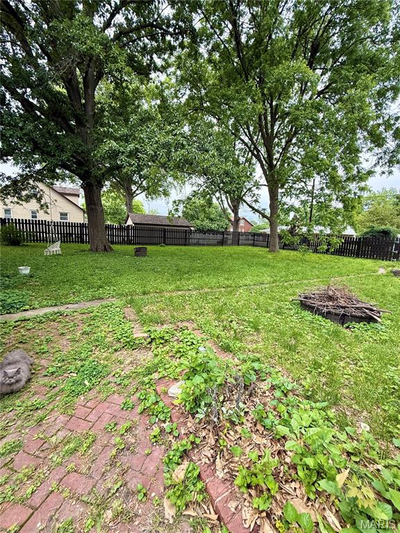 NOT IN A SUBDIVISION - Residential Lease