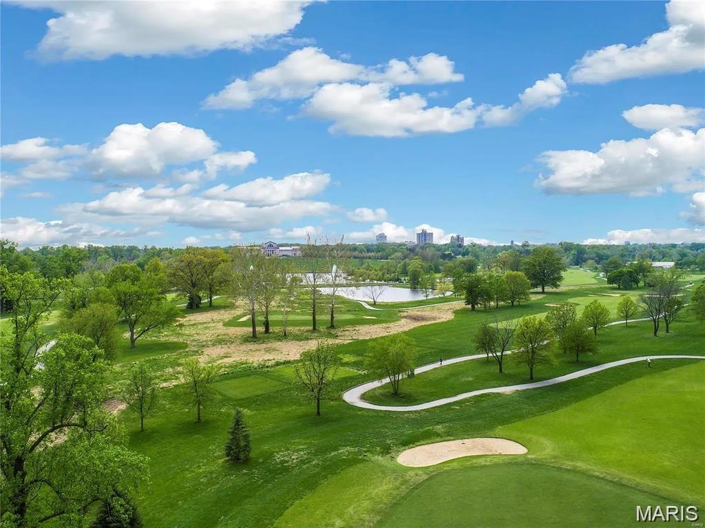 The Loop Condo - Residential