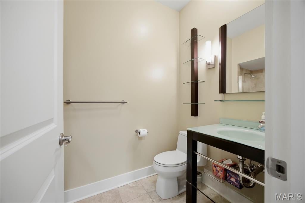 The Loop Condo - Residential