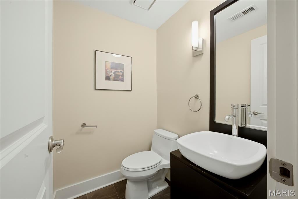 The Loop Condo - Residential