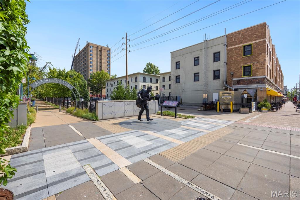 The Loop Condo - Residential