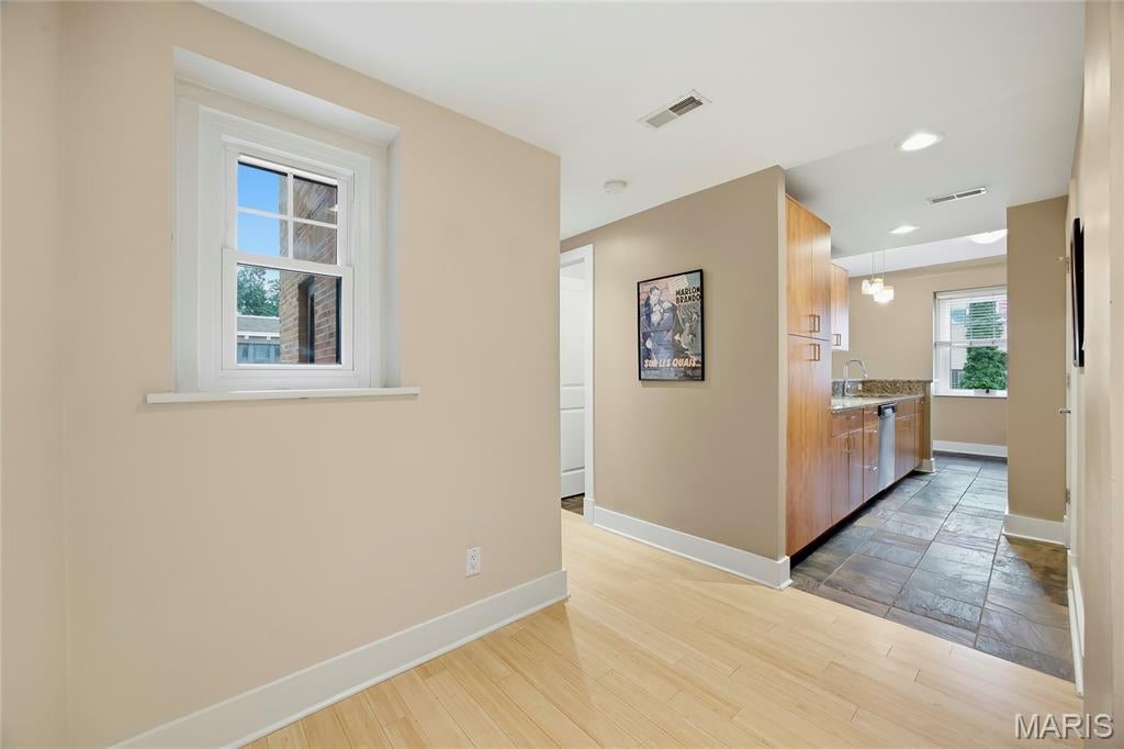 The Loop Condo - Residential