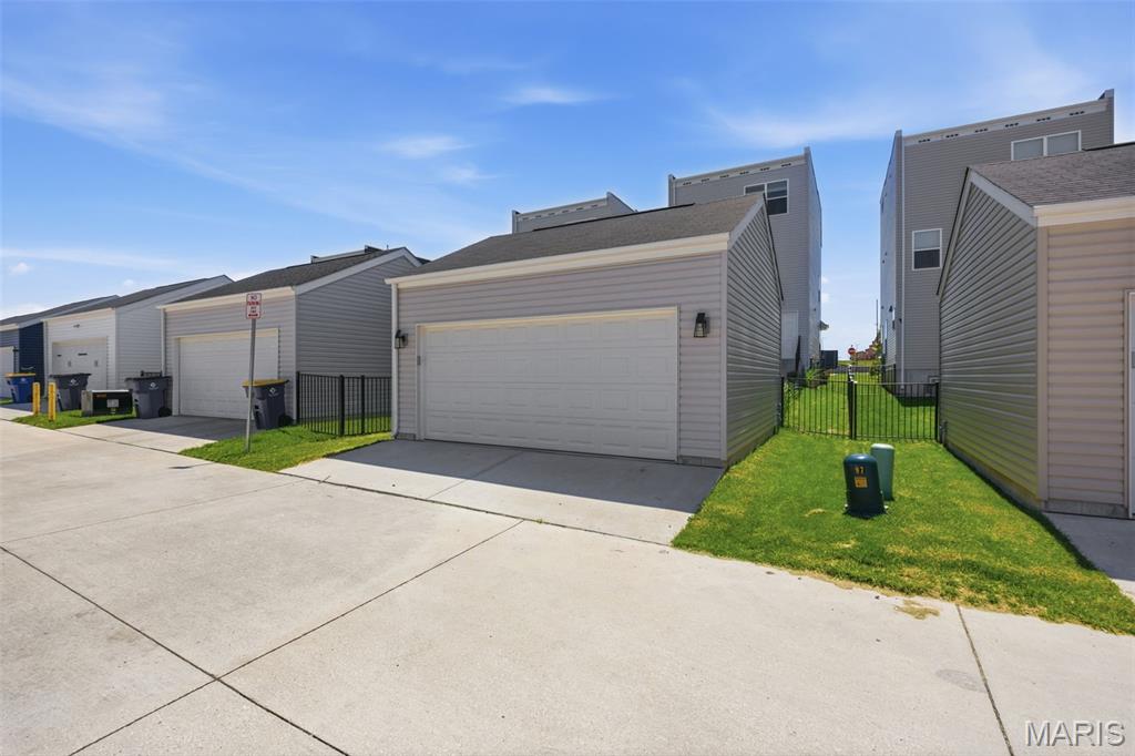 Villages At Crestwood Crossing The - Residential