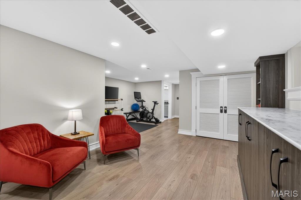 Wydown Forest - Residential