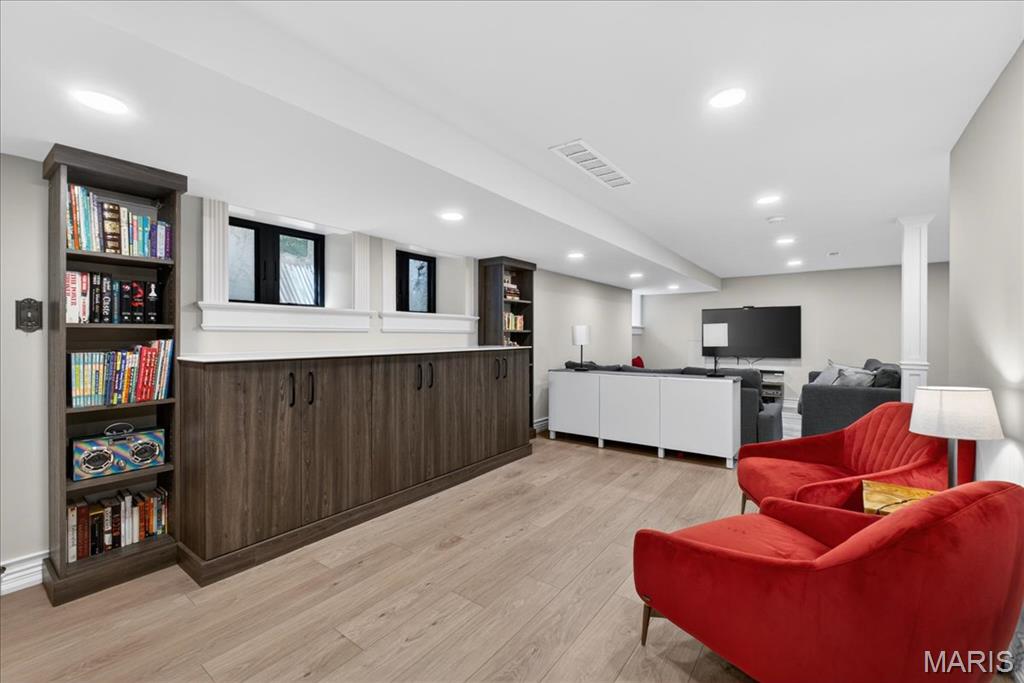 Wydown Forest - Residential