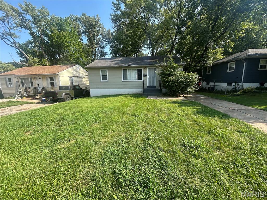 Move-in/rent-ready 3-bedroom, 1-bath home offering approximately 864 sq ft of living space. This property has passed municipal inspection and is ready for its next owner or tenant. The functional floor plan includes three bedrooms, one full bath, comfortable living space, and a full basement providing additional storage. Excellent opportunity for an investor looking for a rental property with an estimated rental value of approximately $1,250–$1,350 per month. Conveniently located near major roads, shopping, dining, and area amenities. Whether you're expanding your rental portfolio or looking for an affordable home, this property offers immediate potential.