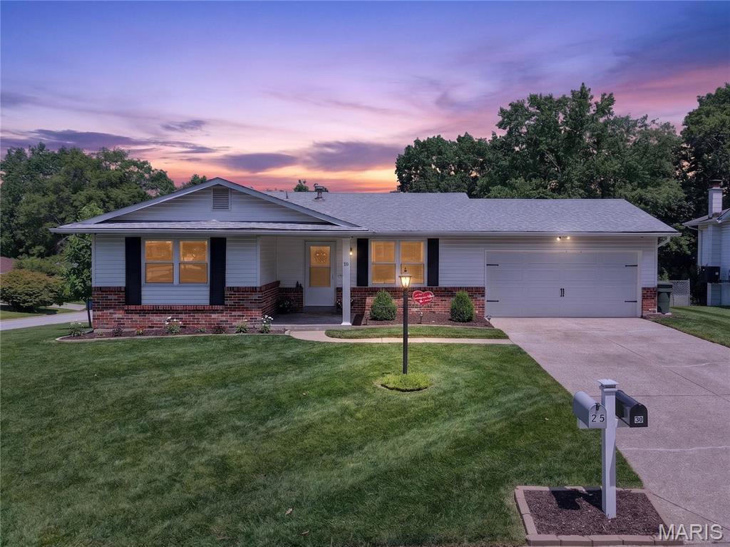Beautiful ranch-style home in a fantastic location! This inviting home offers an open and airy feel with a lot of natural lighting throughout. The spacious kitchen features an island, perfect for gathering and entertaining, the breakfast room has access to the deck overlooking the fenced backyard. The main level includes 3 bedrooms and 2 full baths, providing comfortable everyday living. The finished lower level offers a kitchenette, ideal for extended family or guest!
***Due to large interest in this listing, Seller's are requesting offers in by Sunday at 8PM with a Monday, noon response time. Seller reserves the right to accept an offer at anytime.***