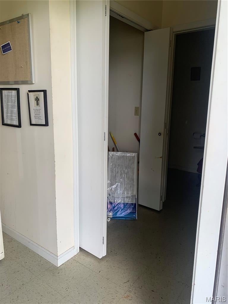 n/a - Commercial Sale