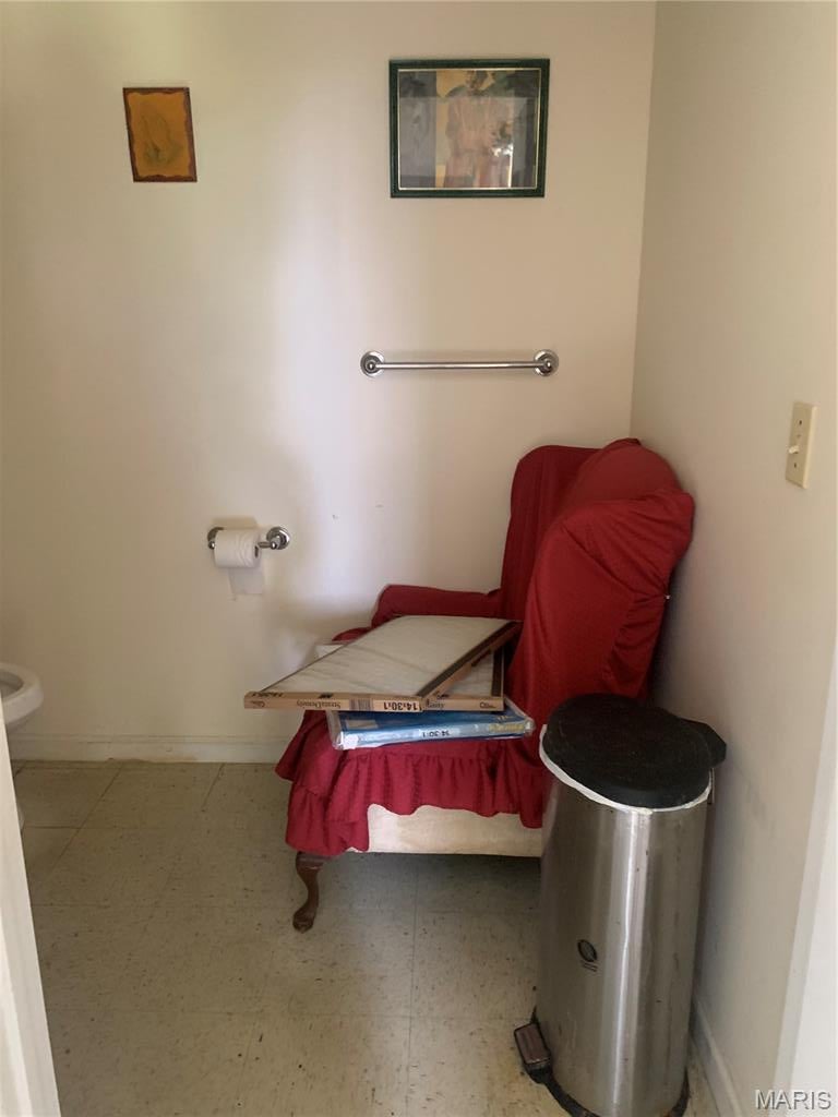 n/a - Commercial Sale