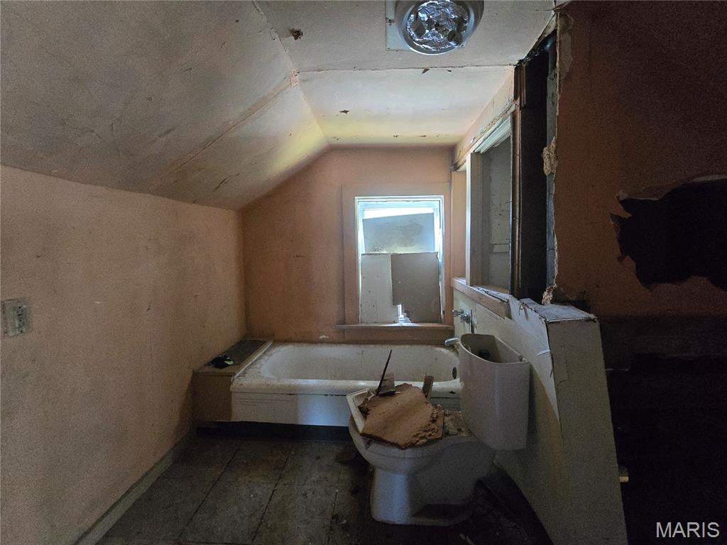 Acmar Place 2 Blk 4 Lt Pt 7 - Residential
