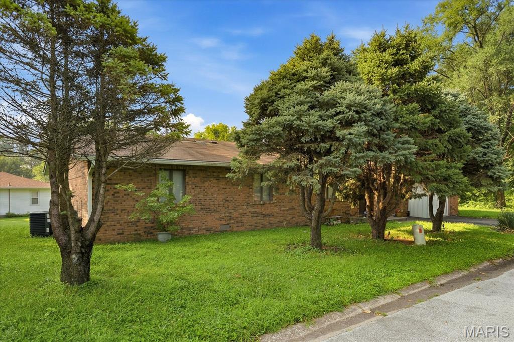 Bruce Place 1st Add - Residential