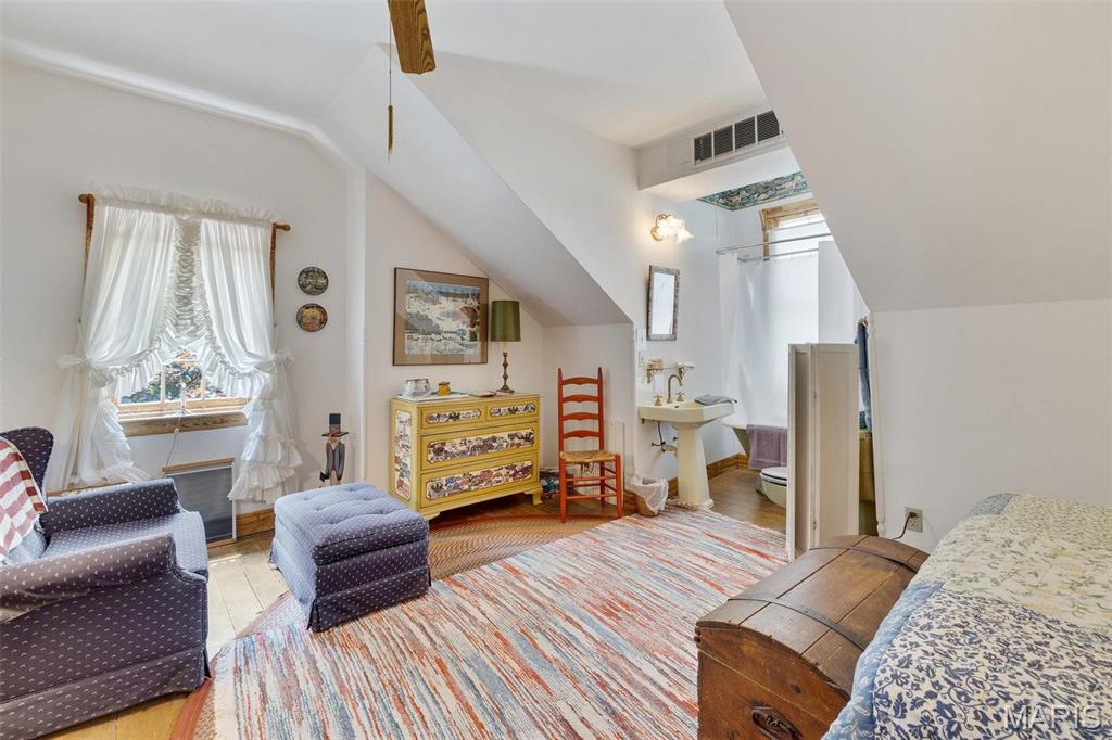 Downtown - Commercial Sale
