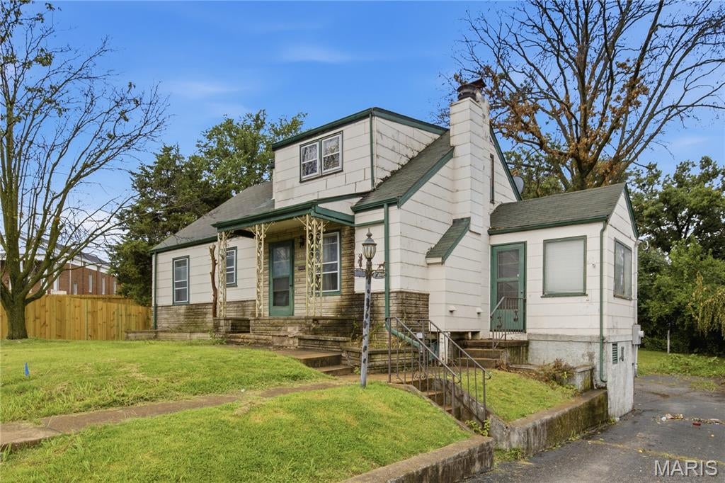 Alphonse Berry Tr - Residential